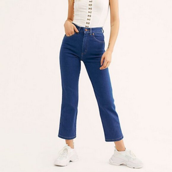 Wrangler High Rise Heritage Fit Jeans - Picture 1 of 5